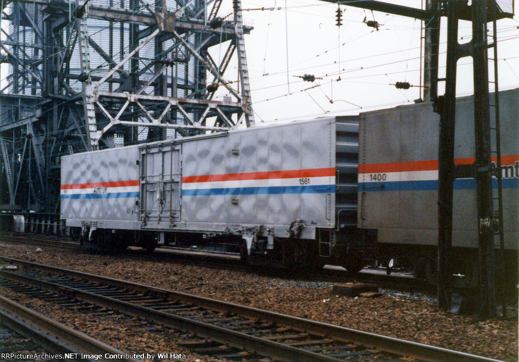 Amtrak MHC-II 1561